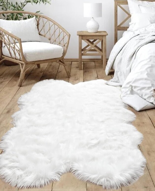 Goolela Sheepskin Rug White Faux Fur Rug Area Rug for Bedroom
