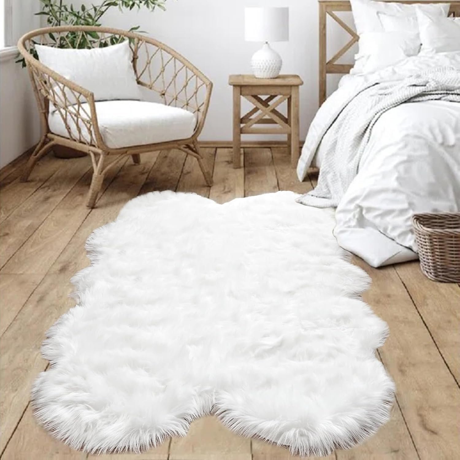 Goolela Sheepskin Rug White Faux Fur Rug Area Rug for Bedroom