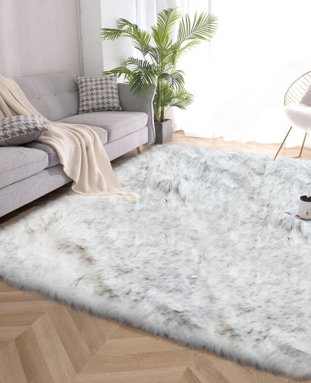 Goolela Area Rug Washable Faux Fur Rug White and Grey Tips